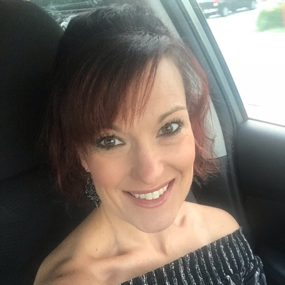 Meet your Posher, Natalie - Picture 1 of 1